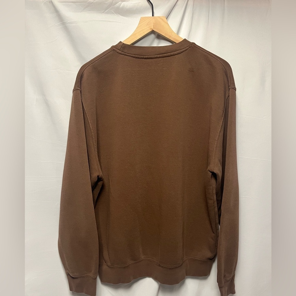 Von Maur Hi Res brand Brown Crewneck w/ pink Nashville Tennessee embroidery - Picture 3 of 7